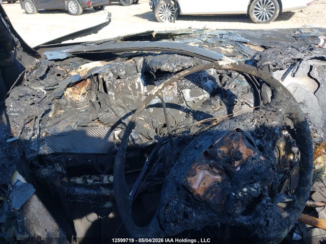 Tesla MODEL X 2019 5YJXCAE21KF143372 Image 16