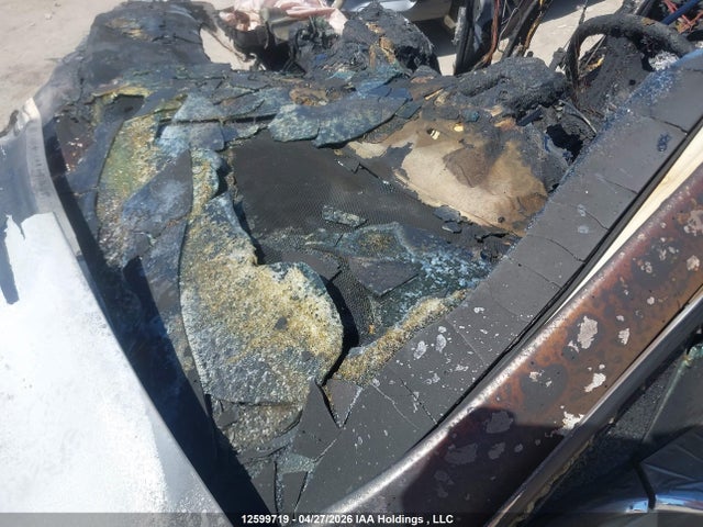 Tesla MODEL X 2019 5YJXCAE21KF143372 Image 18