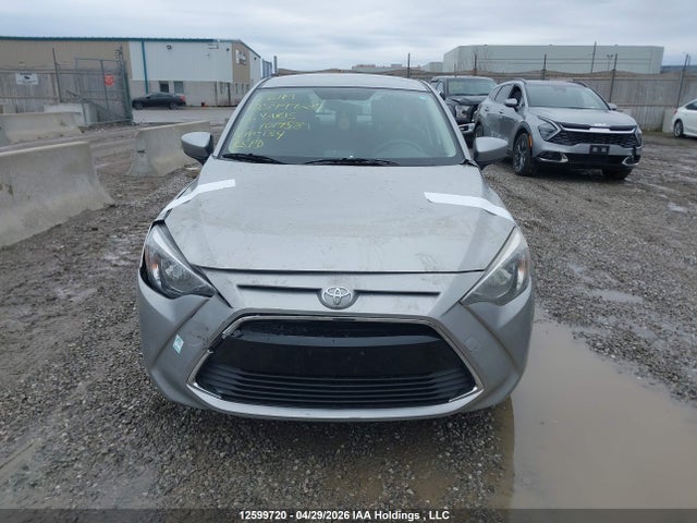 3MYDLBYV3GY101958 Toyota Yaris Premium