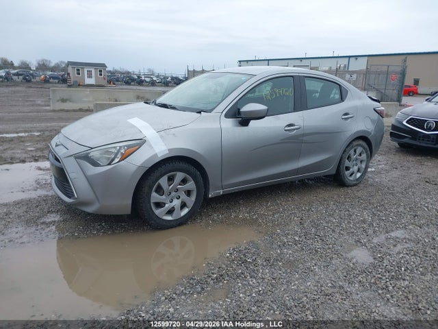 3MYDLBYV3GY101958 Toyota Yaris Premium