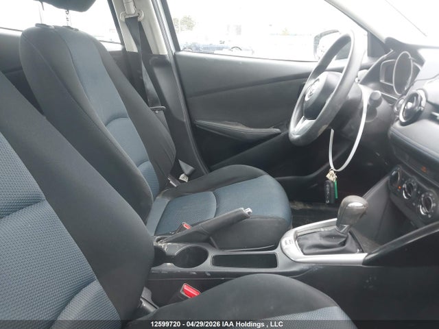 3MYDLBYV3GY101958 Toyota Yaris Premium