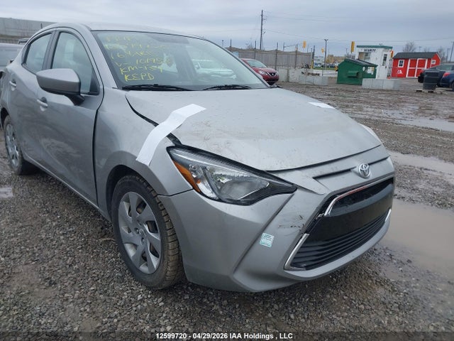 3MYDLBYV3GY101958 Toyota Yaris Premium