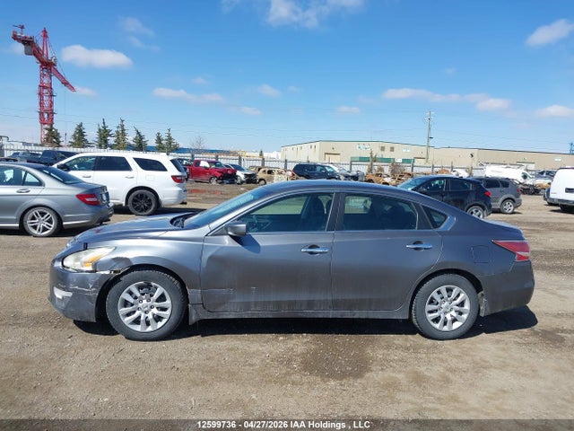2015 Nissan Altima 2.5/2.5 S/2.5 Sl/2.5 Sv მანქანა იყიდება აუქციონზე, vin: 1N4AL3AP1FN861150, აუქციონის ნომერი: 12599736