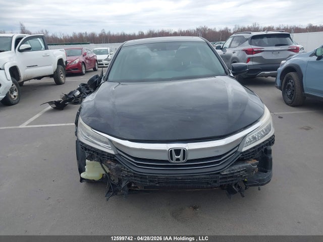 1HGCR3F96GA801130 Honda Accord Touring