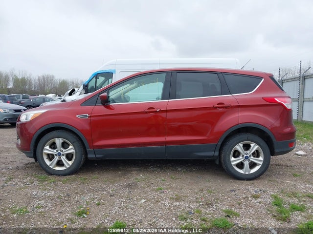 1FMCU9GX7FUB85928 Ford ESCAPE SE