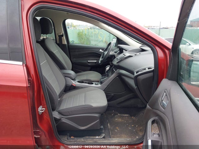 1FMCU9GX7FUB85928 Ford ESCAPE SE