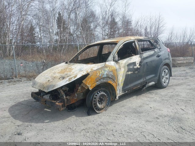 KM8J2CA43LU274741 Hyundai TUCSON SE