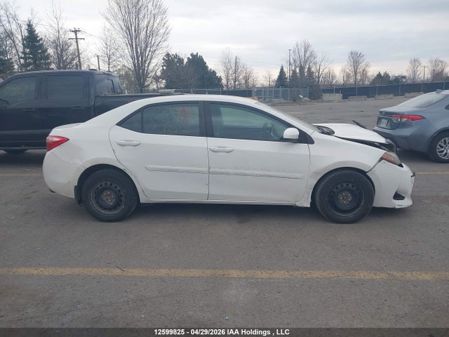 Toyota Corolla 2018 2T1BURHE9JC983155 Image 13