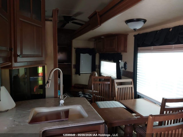 12599849 :رقم المزاد ، 1UJCJ0BU7E1RC0067 vin ، 2014 Jayco  مزاد بيع