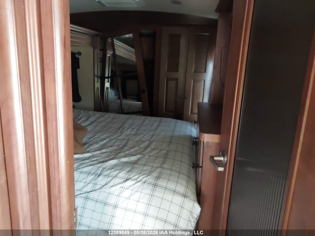 12599849 :رقم المزاد ، 1UJCJ0BU7E1RC0067 vin ، 2014 Jayco  مزاد بيع