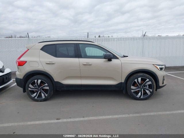 YV4L12UC4T2683711 Volvo XC40 PLUS