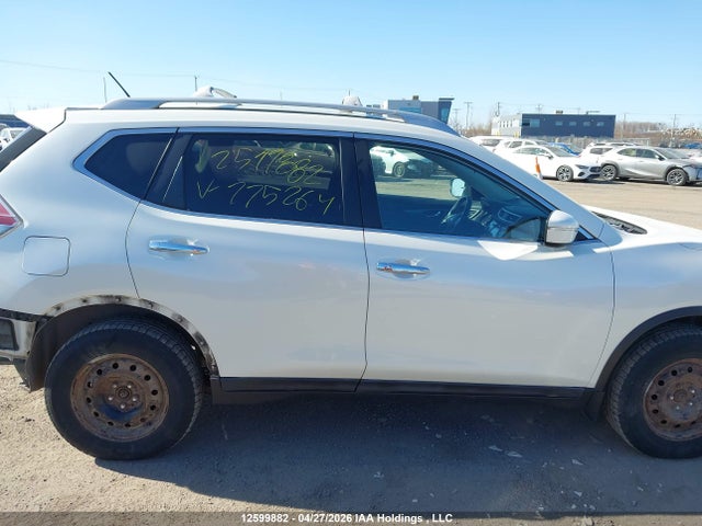 2015 Nissan Rogue S/sl/sv მანქანა იყიდება აუქციონზე, vin: 5N1AT2MV5FC775264, აუქციონის ნომერი: 12599882