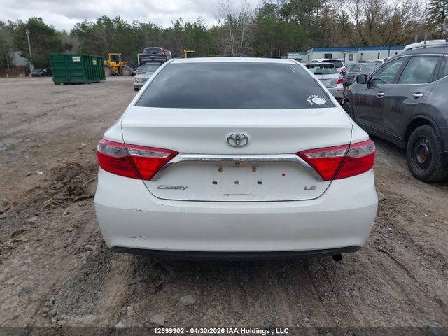 2015 Toyota Camry Le/xle/se/xse მანქანა იყიდება აუქციონზე, vin: 4T1BF1FK3FU017877, აუქციონის ნომერი: 12599902