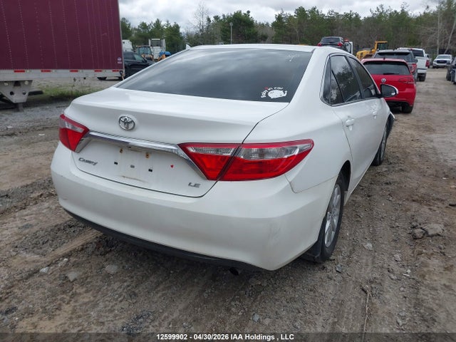 2015 Toyota Camry Le/xle/se/xse მანქანა იყიდება აუქციონზე, vin: 4T1BF1FK3FU017877, აუქციონის ნომერი: 12599902
