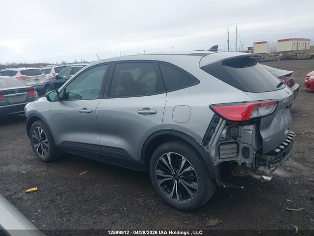 1FMCU9G66MUB20721 Ford ESCAPE SE