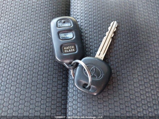 2005 Toyota Matrix Xr მანქანა იყიდება აუქციონზე, vin: 2T1KR32E55C550705, აუქციონის ნომერი: 12599917