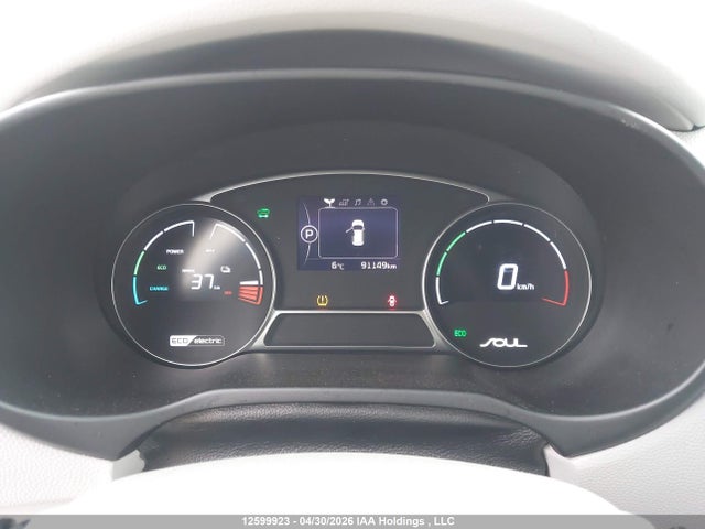 KNDJR3AE4J7033260 KIA SOUL EV