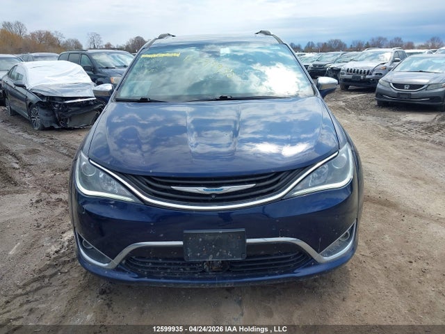 Продаж на аукціоні авто 2018 Chrysler Pacifica Hybrid Limited, vin: 2C4RC1N78JR115964, номер лоту: 12599935