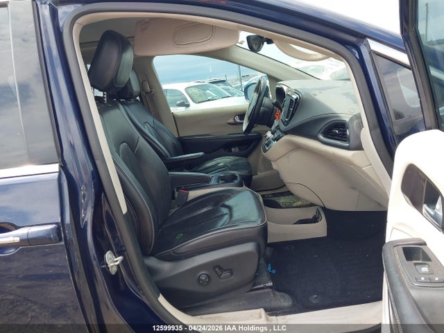 Продаж на аукціоні авто 2018 Chrysler Pacifica Hybrid Limited, vin: 2C4RC1N78JR115964, номер лоту: 12599935