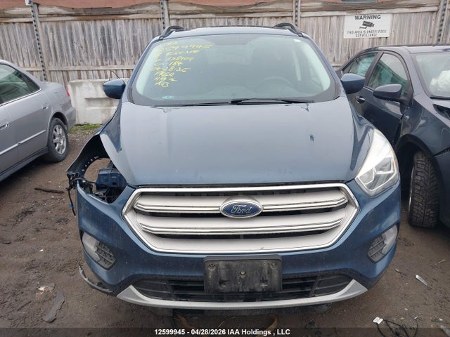 1FMCU9HD9JUA38104 Ford ESCAPE SEL