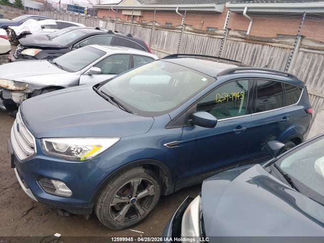 1FMCU9HD9JUA38104 Ford ESCAPE SEL