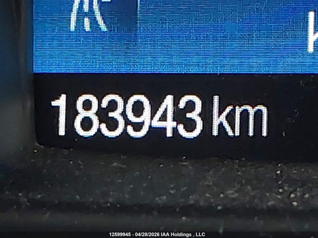 1FMCU9HD9JUA38104 Ford ESCAPE SEL