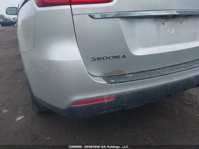 KNDMB5C12K6458359 KIA SEDONA LX