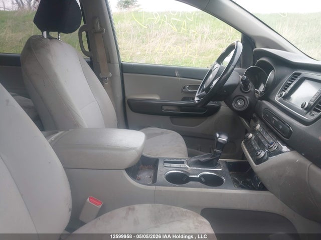 KNDMB5C12K6458359 KIA SEDONA LX