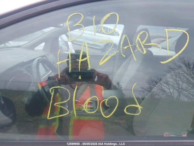 KNDMB5C12K6458359 KIA SEDONA LX