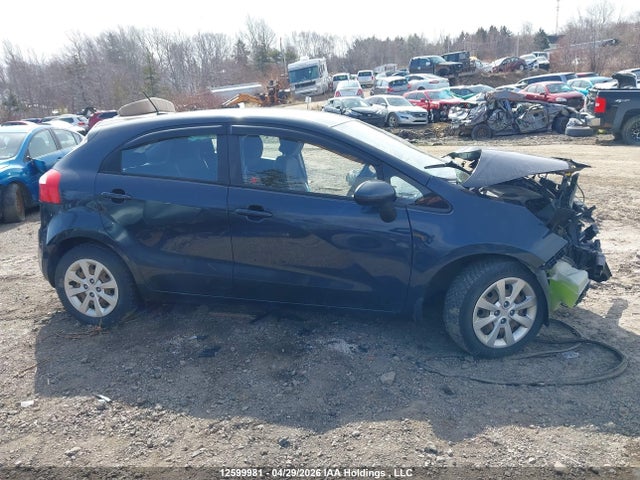 12599981 :رقم المزاد ، KNADM5A3XF6995983 vin ، 2015 Kia Rio Lx مزاد بيع