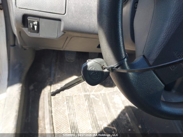 2010 Toyota Yaris მანქანა იყიდება აუქციონზე, vin: JTDBT4K35A1387395, აუქციონის ნომერი: 12599992