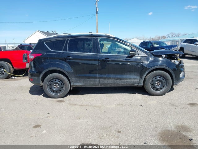 Продажа на аукционе авто 2018 Ford Escape Titanium, vin: 1FMCU9J97JUB00637, номер лота: 12593518