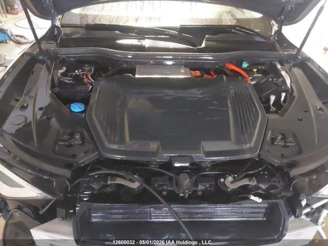 WA1VAAGE8KB021836 Audi E-tron Prestige