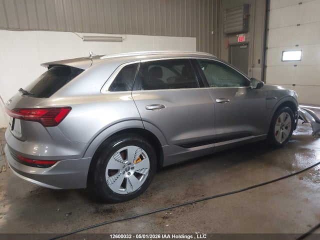 WA1VAAGE8KB021836 Audi E-tron Prestige
