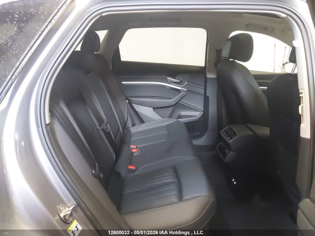 WA1VAAGE8KB021836 Audi E-tron Prestige
