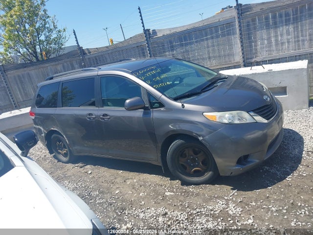 2012 Toyota Sienna Le მანქანა იყიდება აუქციონზე, vin: 5TDKK3DC5CS237741, აუქციონის ნომერი: 12600034