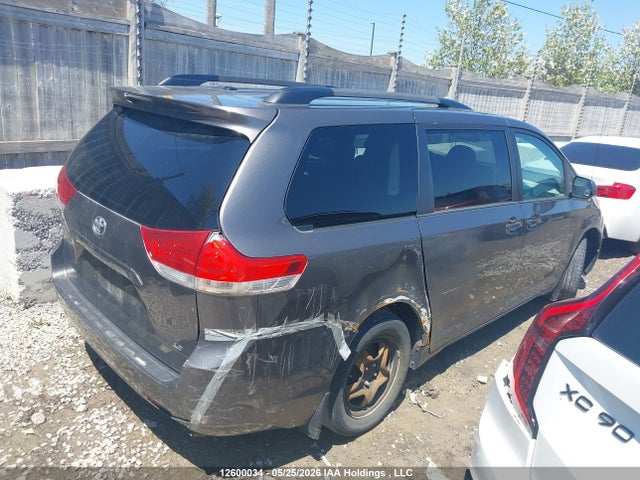 2012 Toyota Sienna Le მანქანა იყიდება აუქციონზე, vin: 5TDKK3DC5CS237741, აუქციონის ნომერი: 12600034