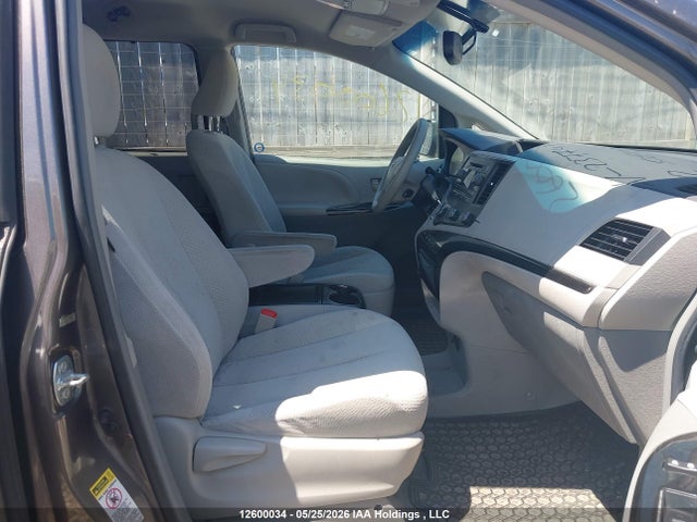 2012 Toyota Sienna Le მანქანა იყიდება აუქციონზე, vin: 5TDKK3DC5CS237741, აუქციონის ნომერი: 12600034