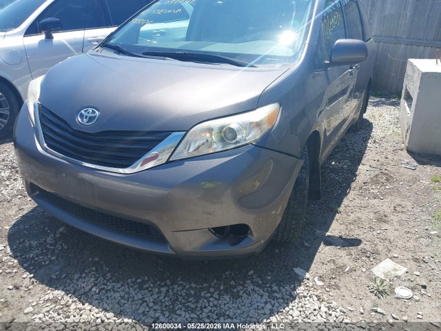 2012 Toyota Sienna Le მანქანა იყიდება აუქციონზე, vin: 5TDKK3DC5CS237741, აუქციონის ნომერი: 12600034