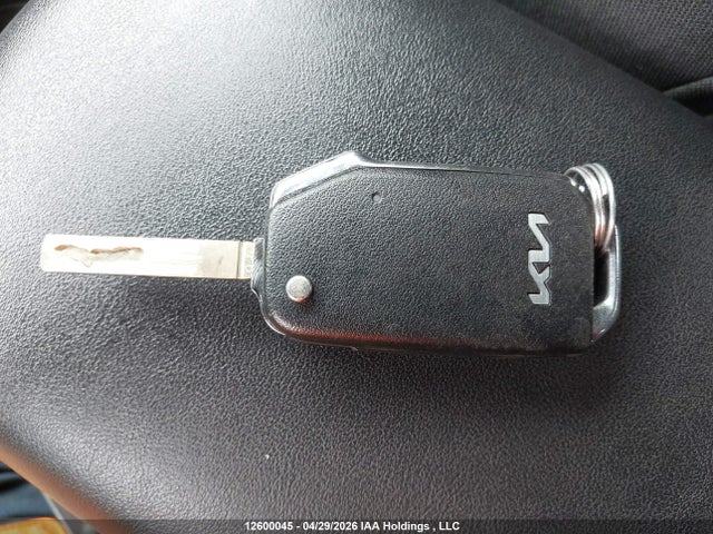 KNDEP2AA9N7323966 KIA Seltos Lx