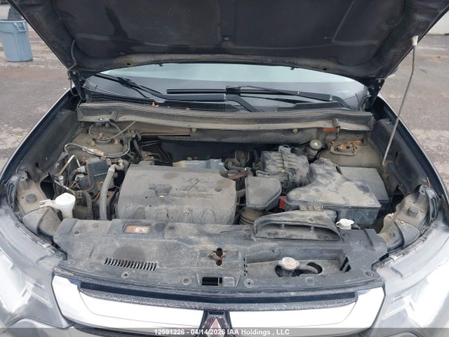 Продажа на аукционе авто 2016 Mitsubishi Outlander Es, vin: JA4AZ2A30GZ602573, номер лота: 12591226
