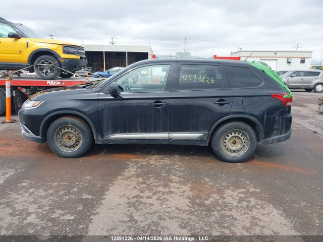 Продажа на аукционе авто 2016 Mitsubishi Outlander Es, vin: JA4AZ2A30GZ602573, номер лота: 12591226