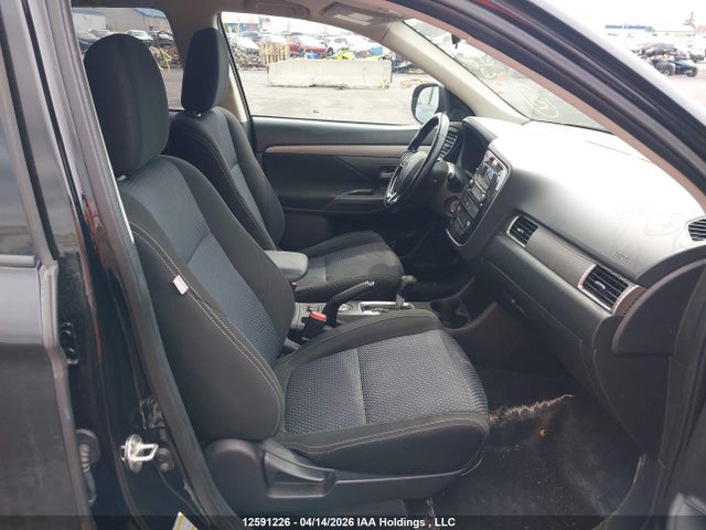 Продажа на аукционе авто 2016 Mitsubishi Outlander Es, vin: JA4AZ2A30GZ602573, номер лота: 12591226