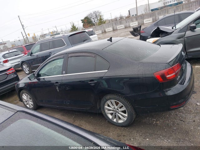 12600104 :رقم المزاد ، 3VWB67AJ4HM278963 vin ، 2017 Volkswagen Jetta Se مزاد بيع