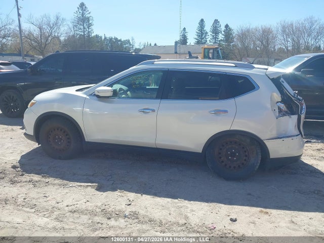 12600131 :رقم المزاد ، 5N1AT2MV5FC847516 vin ، 2015 Nissan Rogue S/sl/sv مزاد بيع