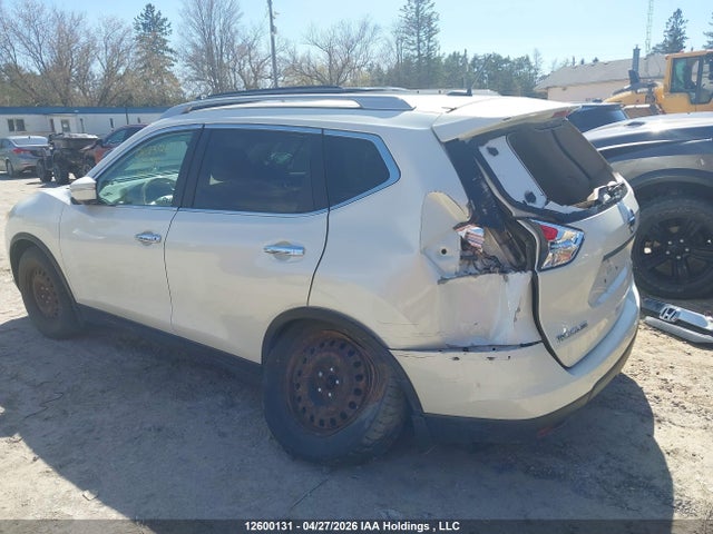 12600131 :رقم المزاد ، 5N1AT2MV5FC847516 vin ، 2015 Nissan Rogue S/sl/sv مزاد بيع