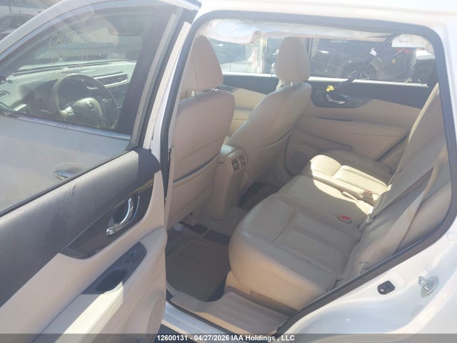 12600131 :رقم المزاد ، 5N1AT2MV5FC847516 vin ، 2015 Nissan Rogue S/sl/sv مزاد بيع