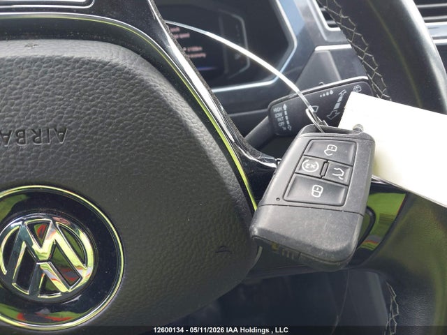 Продаж на аукціоні авто 2020 Volkswagen Tiguan Sel Premium R-line, vin: 3VV4B7AX4LM107992, номер лоту: 12600134