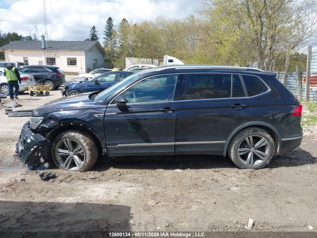Продаж на аукціоні авто 2020 Volkswagen Tiguan Sel Premium R-line, vin: 3VV4B7AX4LM107992, номер лоту: 12600134