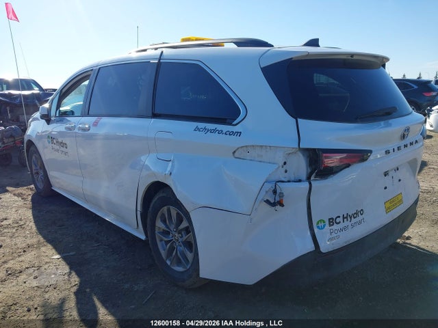 5TDGSKFC9NS055315 Toyota Sienna Le 8-passenger